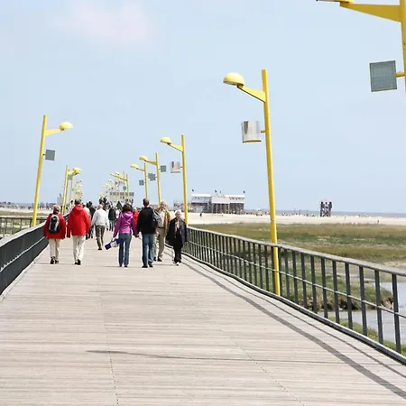 In St Peter-ording, Cleaning Included شقة *